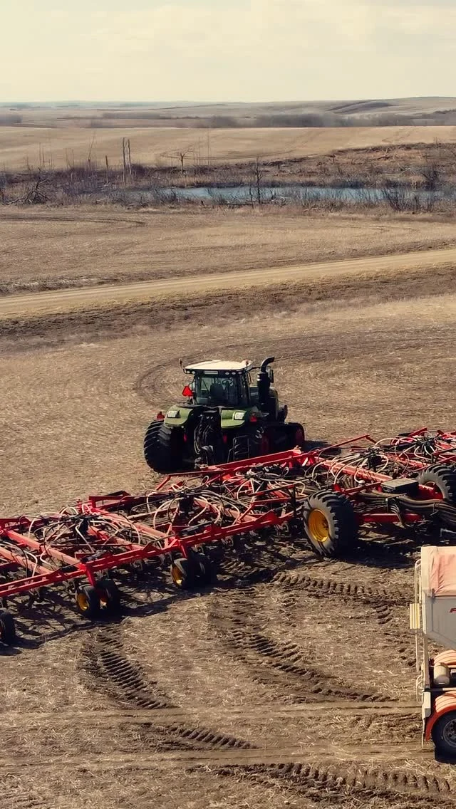 This is where the season begins 💪🌾

(Thank you Szwydky family for having us out, and for your continued support! We’re so grateful for you!)

#fulllineag #Fendt #fendt1100variomt #seeding #seeding2026 #agrar #ag #saskag #fendtfanfriday #fyp #discover #modernfarming #farmequipment #farming #edit #agreels