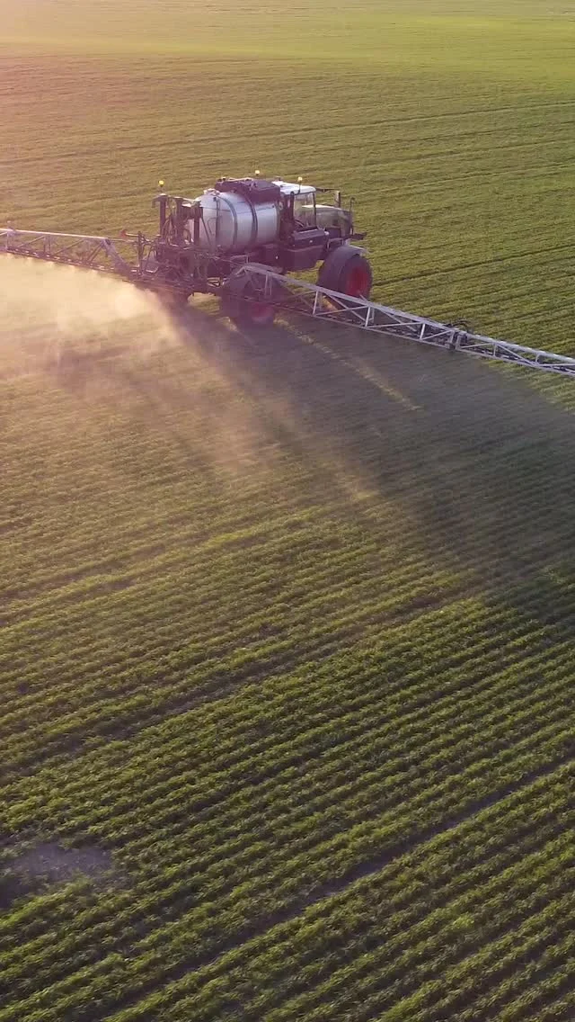 Is it just us, or do sunsets look better from the cab? 👀🌅

#fulllineag #fendtrogator #agriculture #modernfarming #saskfarming #saskatchewan #saskag #fendt #sprayersagriculture #ag #agrar #fyp #discover #agtok #agreels #fendtfan